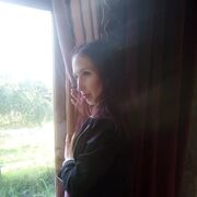  ,   Veronika, 40 ,   ,   