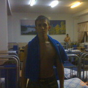  -,   Viktor, 32 ,  
