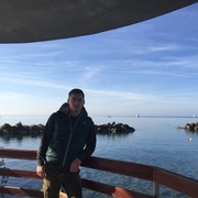  ,   Denis, 39 ,   ,   , c 