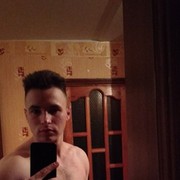  ,   Artur, 27 ,  