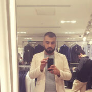  ,   Azizbek, 32 ,     