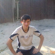 ,  Jahongir, 32
