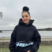  ,   Elena, 37 ,   ,   