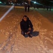  ,   Pir Lo, 41 ,  