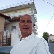  ,   Goran, 52 ,   ,   
