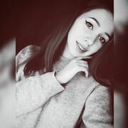  ,  Valeria, 25