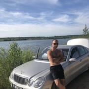  ,  Deividas, 28