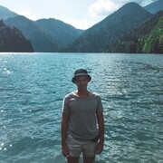  ,  Pawel, 42