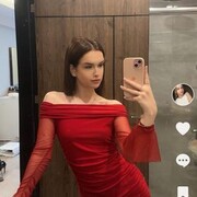  ,   Victoria, 19 ,   ,   