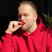  ,   Maks, 38 ,     , c 