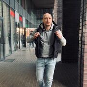  ,  Moris, 33