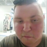 ,  ERIK, 24