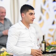  ,  Henrik, 28