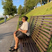  ,   Kelvin, 34 ,   ,   