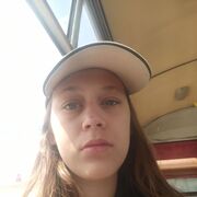   ,  Arina, 18