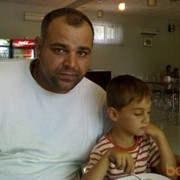 ,   Gio, 48 ,  