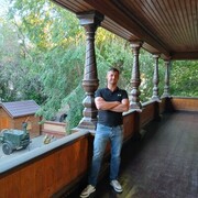  ,  Viktor, 41