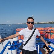  ,  Azat, 41