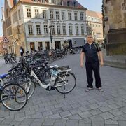  ,   Igor, 49 ,   ,   