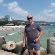  ,  Andrii, 44