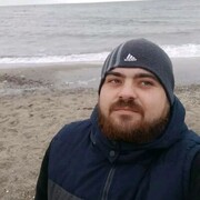 ,  Alex, 28