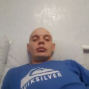  ,  Viktor, 35