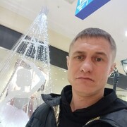  ,   Sergei, 37 ,   c 