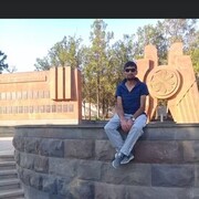  ,   Levon, 42 ,   ,   