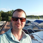  ,  Stas, 42