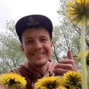  ,   Pluto, 32 ,   ,   