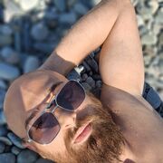  ,  Nika, 34