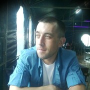  ,   Artem, 42 ,   