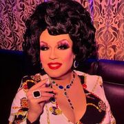 Элла, Москва