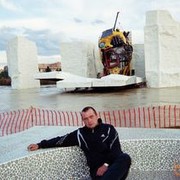  ,   Taras, 44 ,   