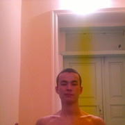  ,  Alex, 32