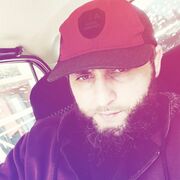  ,  Ali, 35