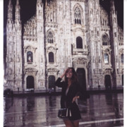  ,   Luna, 32 ,  