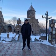  ,  Armen, 43