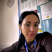  Sanderstead,  Tina, 31