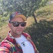  ,  Artyom, 31