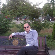  ,  HOVHANNES, 40