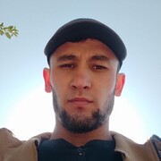  ,  Ikrom, 31