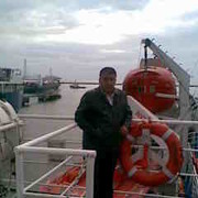  ,   Artur, 47 ,   ,   , c 