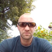  ,  Dima, 37