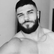  ,  Alikhan, 25