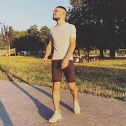  ,  Sasha, 32