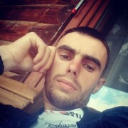  ,  Andrii, 27