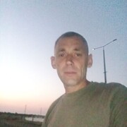  ,  Sergei, 32