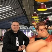 ,   Artur, 44 ,   ,   