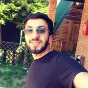  ,  Nikolas, 24